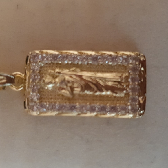 Brand New Idol Gold necklace - Picture 5 of 5